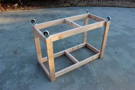 Easy Portable Workbench Plans - Rogue Engineer