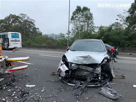 又一台緩撞車遭殃！國1休旅車開「輔助駕駛」未減速直撞 90度彈飛2傷 社會 三立新聞網 Setncom