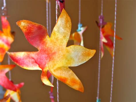 15 Cute Crafts Made with Fall Leaves