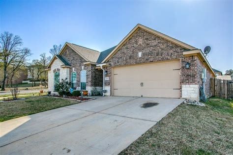 2401 Fall Leaf Ct Denton Tx 76209 Trulia