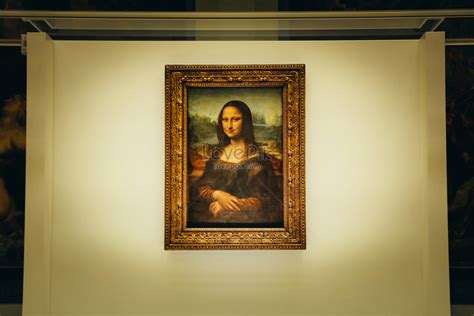 Sonrisa De Mona Lisa Tesoro Del Museo Del Louvre En Francia Foto