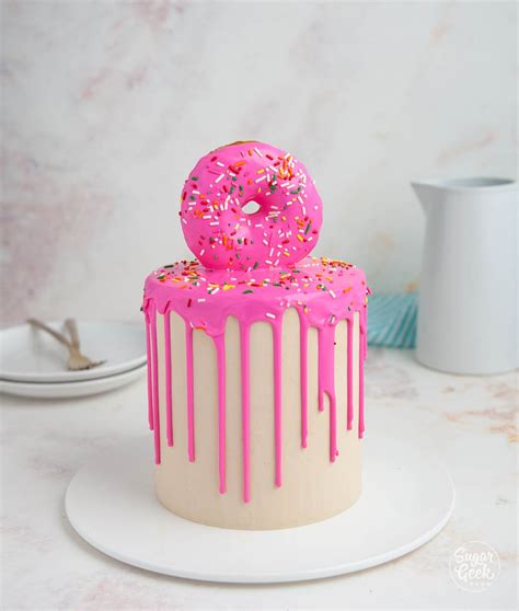 Donut cake with maple buttercream – Sugar Geek Show