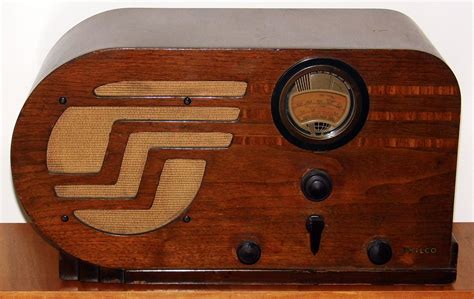 Image Vintage Philco Big Bullet Table Radio Model 37 610t