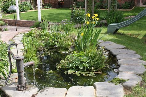 Water – Garden Design London – Catherine Clancy