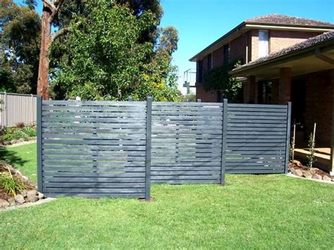 Backyard privacy wall - large and beautiful photos. Photo to select ...