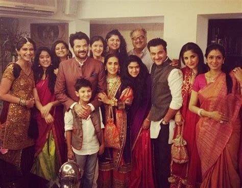 Bollywood Celebrities With Their Family Pictures