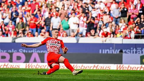 Bundesliga Leipzig Gewinnt Topspiel Gegen Bvb Bayern Siegt Dank Kane