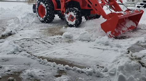 33 Kubota L2501 Finishing Up Clearing The Heavy Snow We Got Youtube