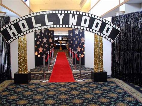 Restaurant Reservation: Hollywood Theme