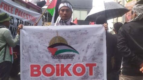 Demo Boikot Produk Pro Israel Di Mcd Mataram Tuntut Evaluasi Gerai Yang