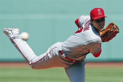 大谷翔平が1回を無失点に抑え1903年以降、史上初の投打ダブル規定到達の快挙達成 今季最終戦に先発登板 第1打席は右前打：中日スポーツ