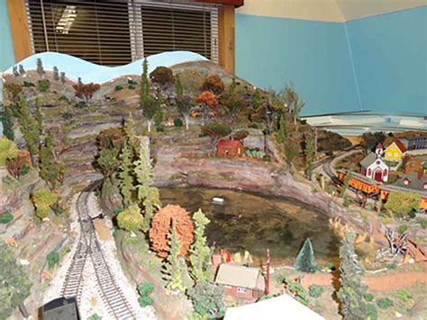 Frank's 4x8 HO scale - Model railroad layouts plansModel railroad ...