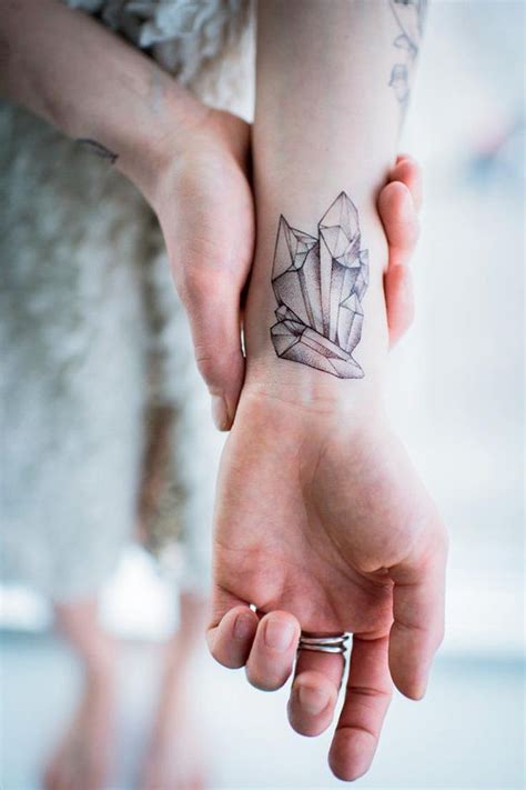 30 Amazing Temporary Tattoos Everyone Wants To Have Post Together