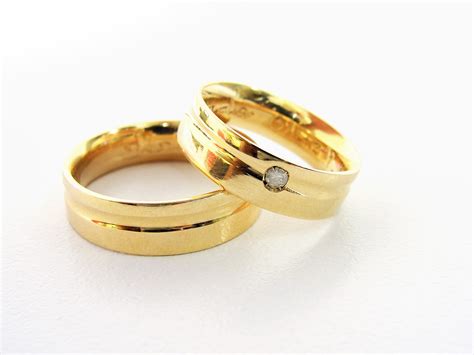 Fotos Gratis Mano Amor Compromiso Amarillo Matrimonio Anillo De