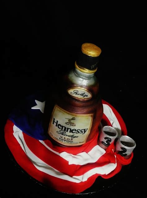 Baking with Roxana's Cakes: Hennessy Bottle with Puerto Rican Flag