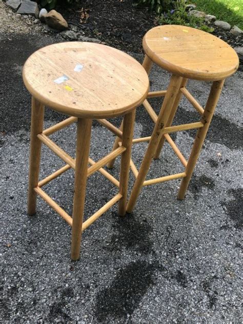 Bar Stools Repurposed Into Plant Stands Easyrecipes