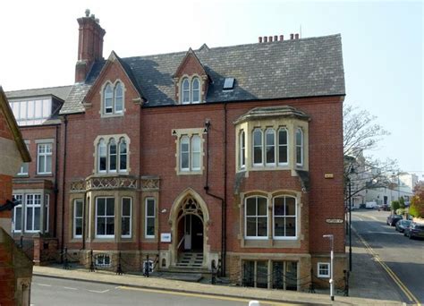 Cherwell House 10 Oxford Street © Alan Murray Rust Geograph