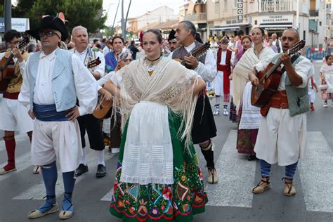 Los pinatarenses honran a San Pedro Apóstol en la tradicional Ofrenda