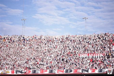 Corinthians x São Paulo: dia de clássico começa com provocações ...