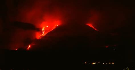 Etna Volcano (Italy) Eruption Update: Lava Flows Travel Into Valle del Bove