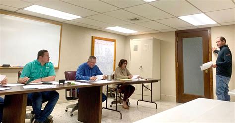 Commissioners Review Details Of Upcoming Interior Courthouse Renovation