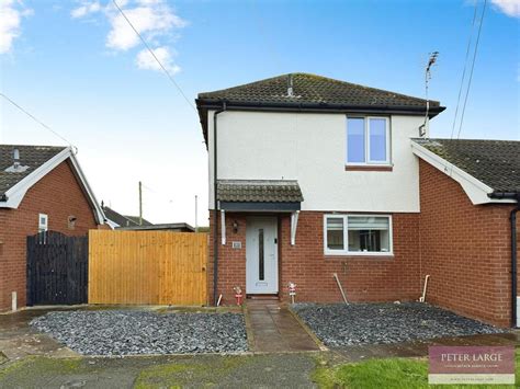 10 Lon Wen Rhyl Denbighshire Ll18 4jg 2 Bed Semi Detached House For