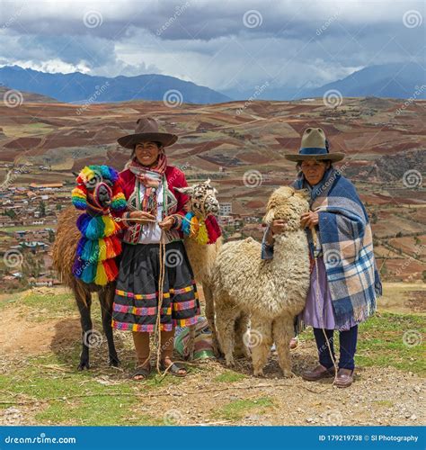 Portrait Of Peruvian Indian Woman Editorial Image Cartoondealer