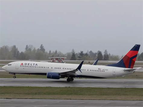 Delta Flight Makes An Emergency Landing In Atlanta After Smoke Came Out