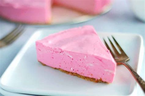 No Bake Strawberry Jello Cheesecake