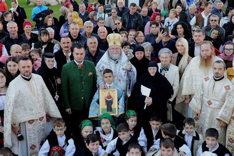 Sfânta Liturghie de hram la biserica Sfinţii Arhangheli Mihail şi