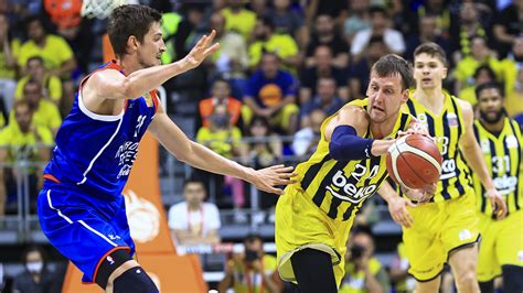 Fenerbah E Beko Anadolu Efes I Ma Lup Etti Ve Seride Ne Ge Ti