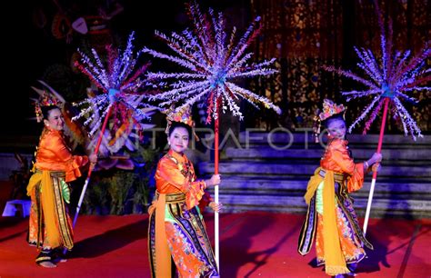 Penampilan Kesenian Betawi Di Bali Antara Foto