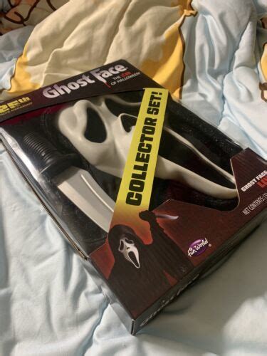 Scream Ghostface 25th Anniversary Collector Set Box Set Knife Mask 2