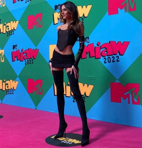 Tini la rompió en los MTV Miaw y se llevó el premio Artista Ido