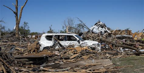 Stuck in your car during a tornado? Here’s what you should do