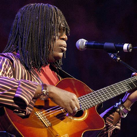 Tributo a Milton Nascimento e peça infantil marcam o final de semana do