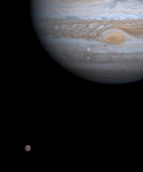 Jupiter's Great Red Spot - CBS News