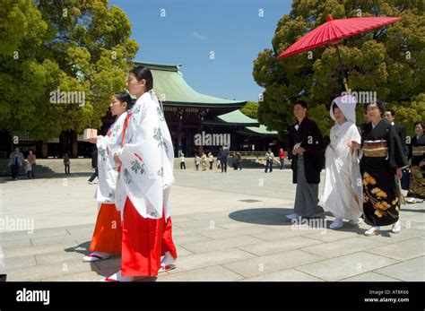 Traditional Dress And Procession For Tea Ceremony Yasaka Jinja Shrine