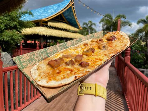 Review Pork Belly Pizza Is A Delicious Passholder Offering At