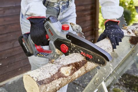 Аккумуляторная новинка: минипила AL-KO на 18 В из серии Bosch Home ...