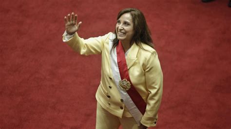 Quién Es Dina Boluarte La Primera Mujer En Llegar A La Presidencia De