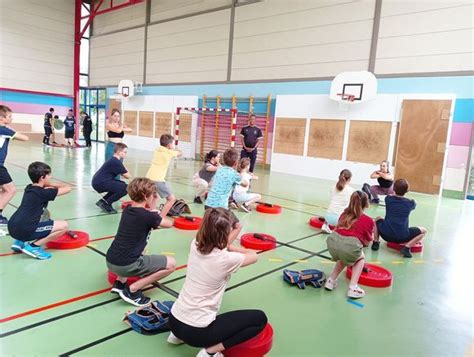 Un Apr S Midi Sportif Pour Les Jeunes Vov Ens Les Villages Vov Ens