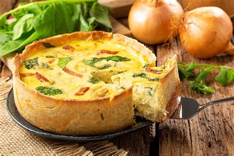 Como Fazer Quiche De Espinafre Cebola E Bacon