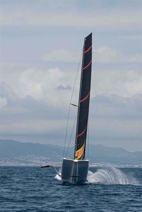 Americas Cup Luna Rossa è approdata a Barcellona Velaveneta it