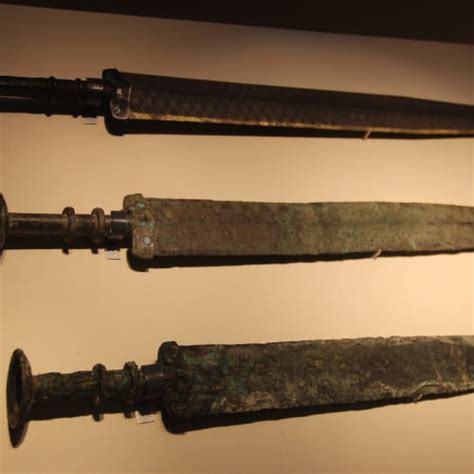 Types of Bronze Age Swords & Identification [Updated] - Working the Flame