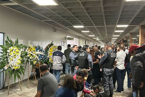 Corpo De Sargento Pm Morto Tiro Na Cabe A Velado Em Cuiab