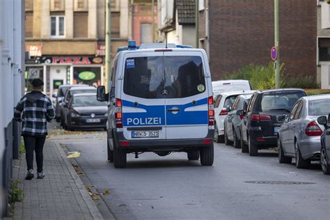 Fotos Razzia gegen Al Zein Clan Ermittler durchsuchen Gebäude in NRW