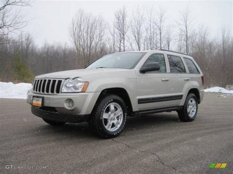 2006 Jeep grand cherokee laredo paint colors