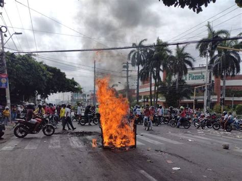 Protestas De Mototaxistas En Cartagena Imputan Cargos A