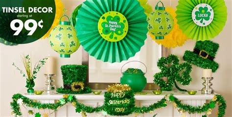 St Patricks Day Decorations Hanging Table And Balloon Decorations